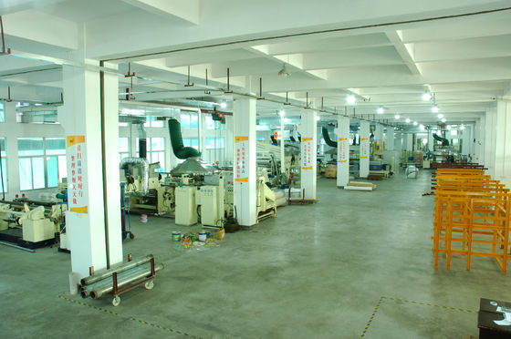 프리미엄 디지털 라미네이션용 1인치 또는 3인치 종이 심지(코어)를 갖춘 무반사 벨벳 질감 열 라미네이션 필름