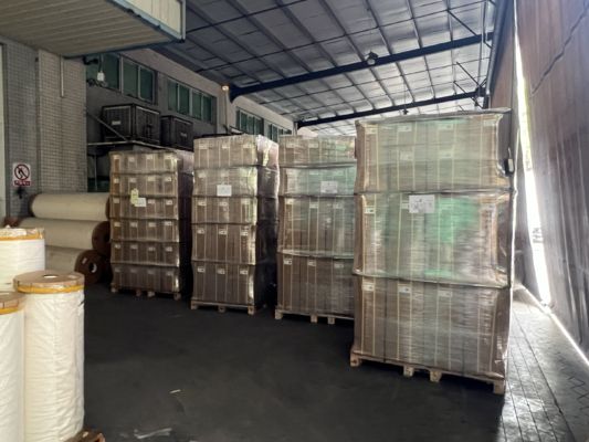 Transparent Book Laminating Film with Double or Single Corona Treatment Compatible with Most Laminating Machines and Multiple Extrusion Processing