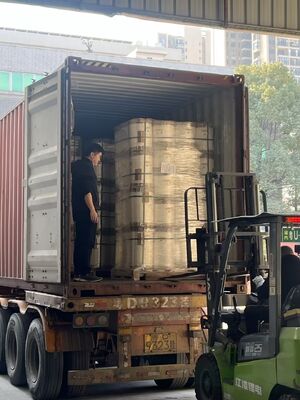 1 인치 또는 3 인치 코어 책 라미네이팅 필름 최대 400m / min 라미네이팅 속도 및 책 보호를 위해 11-250 미크론 두께