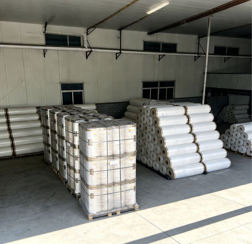 한국의 EVA 접착제로 투명한 BOPP 열 래미네이션 필름과 포장재의 내구성을 향상시키기 위한 2200mm 너비