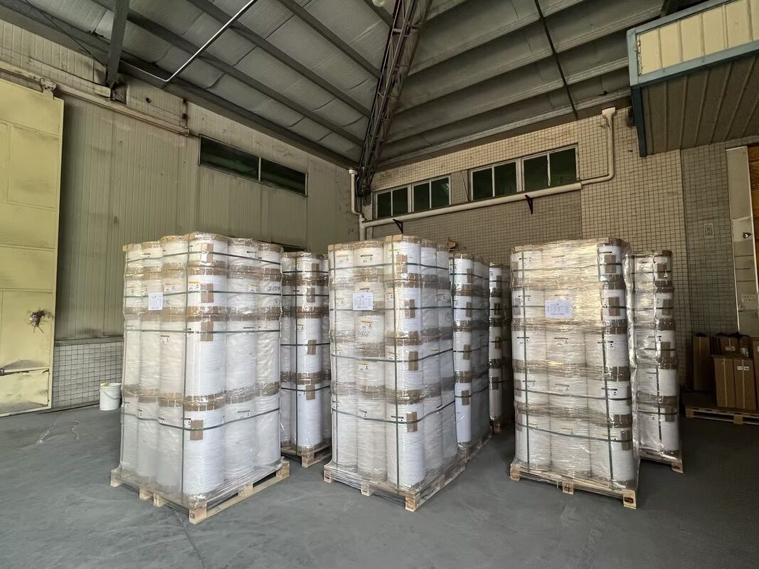 반짝이는 PET 열 라미네이션 필름, 폭 2200mm, 130°C 온도 저항성