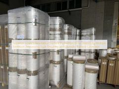 다중 압출 공정 방식으로 제작된 우수한 스크래치 방지 표면 보호 필름으로, 내구성이 뛰어나고 표면을 확실하게 보호합니다.